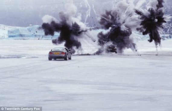 日本科研人员设计透明汽车 可投射尾部全景(组图)