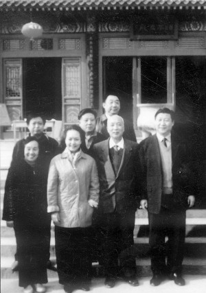 习近平与彭丽媛约法三章:我是中共党员 你可不许走穴