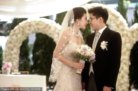 霍启仁女友为情自杀 霍家风流韵事逐个数(组图)