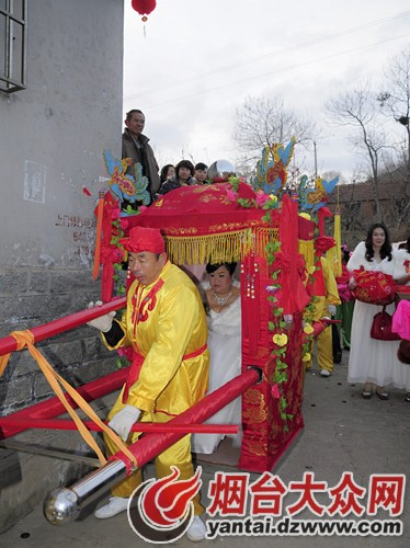奥运冠军唐功红大婚 温柔体贴早晨给老公挤牙膏(组图)
