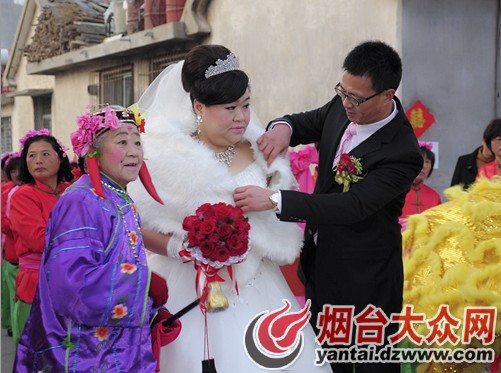 奥运冠军唐功红大婚 温柔体贴早晨给老公挤牙膏(组图)