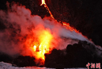 末日景观 夏威夷火山爆发熔岩流入海