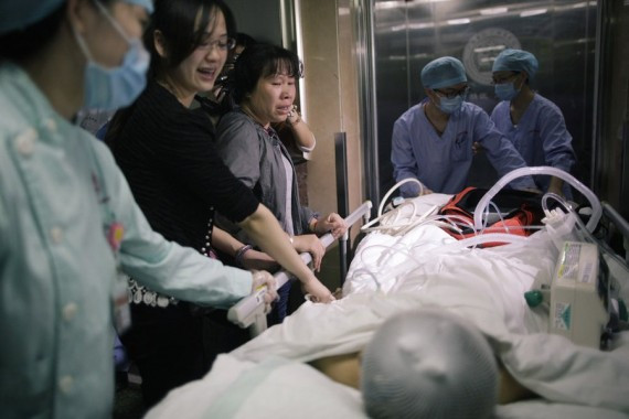 广州17岁女孩遇车祸脑死亡 父母捐献其器官(高清组图)