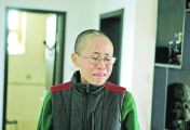 刘晓波妻哭诉：夫获诺奖她被软禁2年