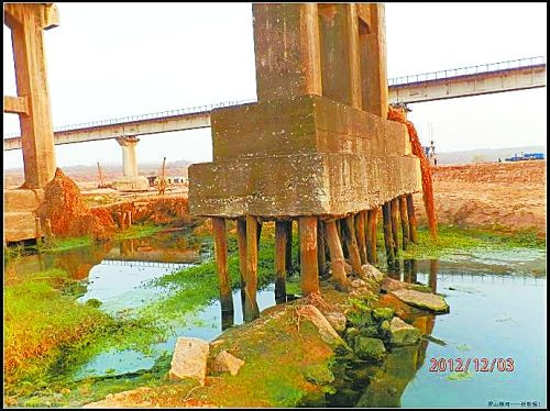 网传河南大桥靠木头支撑 经查系抗战时期日本人所建(图)