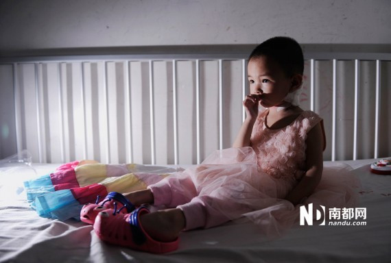 三岁女童雯雯因病逝世 捐赠器官救活5人性命(高清组图)