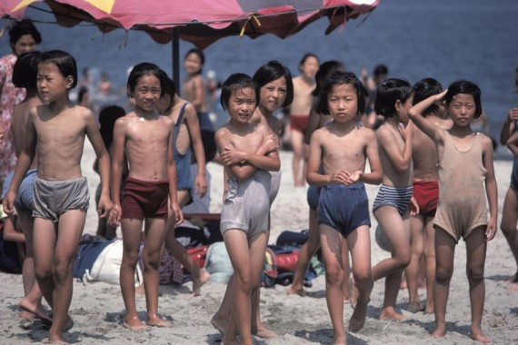 日本摄影师拍80年代的中朝：富豪还没想着移民的年代(组图)