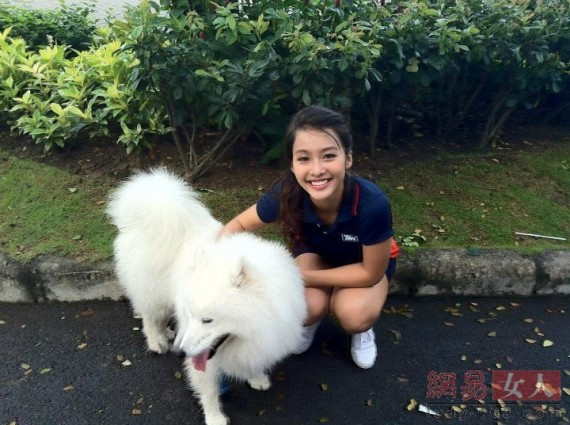 不敢置信!15岁越南拳击美女网络爆红 脸蛋正身材好(组图)