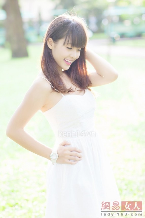 不敢置信!15岁越南拳击美女网络爆红 脸蛋正身材好(组图)