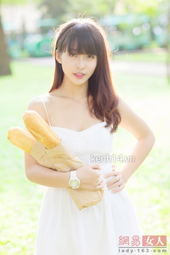 不敢置信!15岁越南拳击美女网络爆红 脸蛋正身材好(组图)