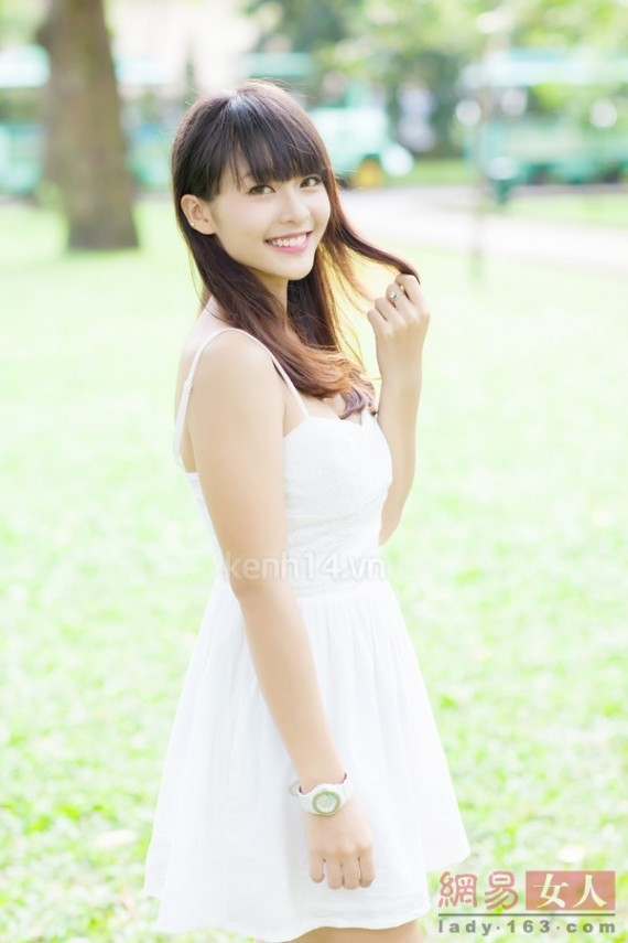 不敢置信!15岁越南拳击美女网络爆红 脸蛋正身材好(组图)