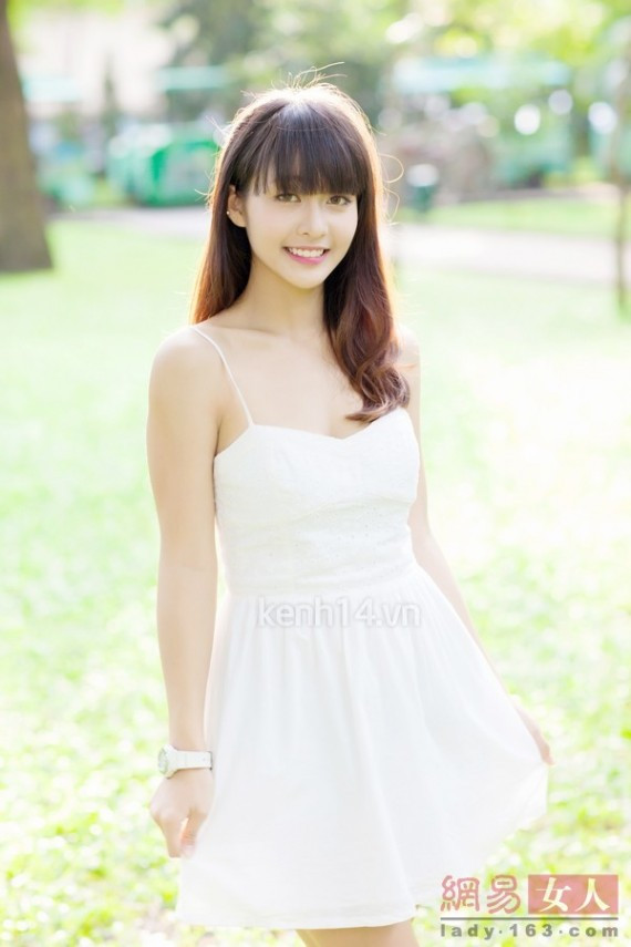 不敢置信!15岁越南拳击美女网络爆红 脸蛋正身材好(组图)