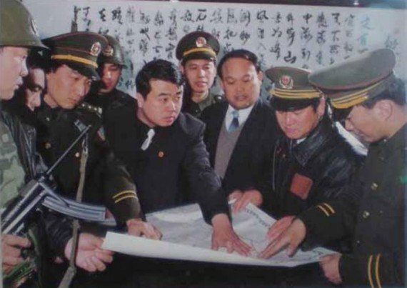 王立军旧事：才华横溢的他当年若投身电影界 必堪大用(图)