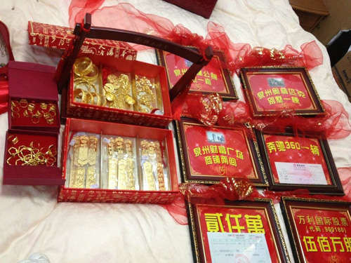 福建1名集团老总嫁女 嫁妆数亿元连摆8天流水席(组图)