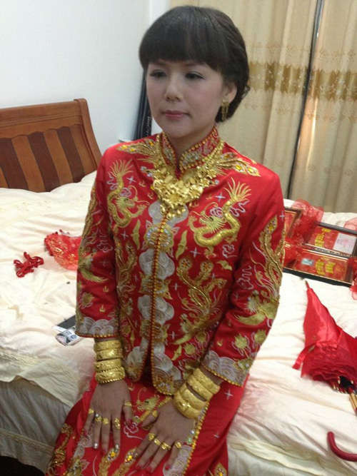 福建1名集团老总嫁女 嫁妆数亿元连摆8天流水席(组图)