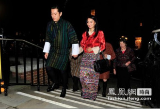 不丹倾国倾城年轻王后拿六万爱马仕袋
