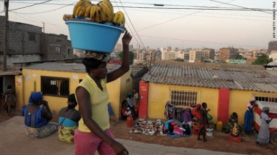 t1larg.angola.street.afp.gi