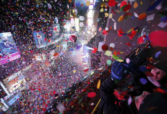 2013— 实拍世界各地迎新年庆祝活动