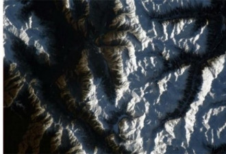 绝美：加国太空人拍的惊人地球图片