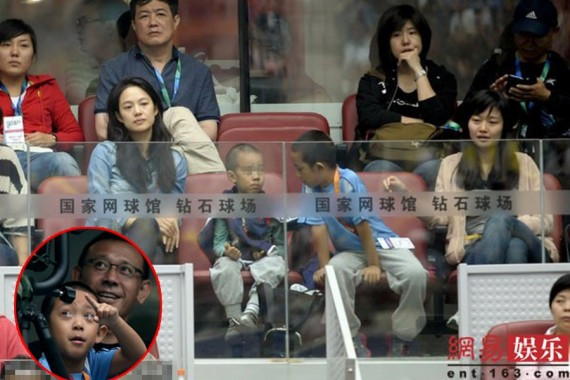 2012年八卦偷拍图片回顾 徐峥背妻与神秘女约会(多图)