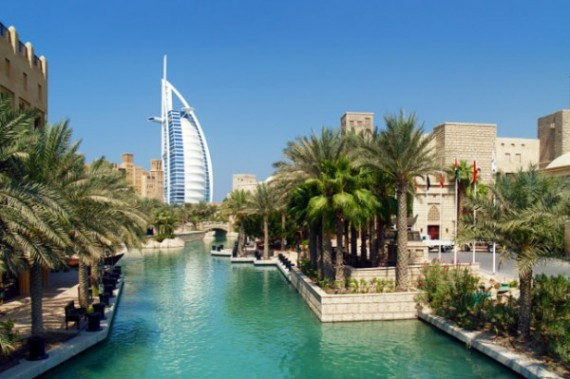 dubai_cnt_24nov09_iStock_b