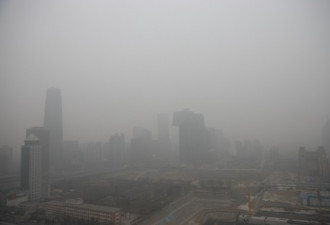 北京雾霾重污染 网友自嘲人肉吸尘器