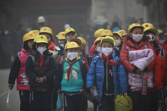 为躲避空气污染 中国各地多所小学取消户外活动(高清组图)