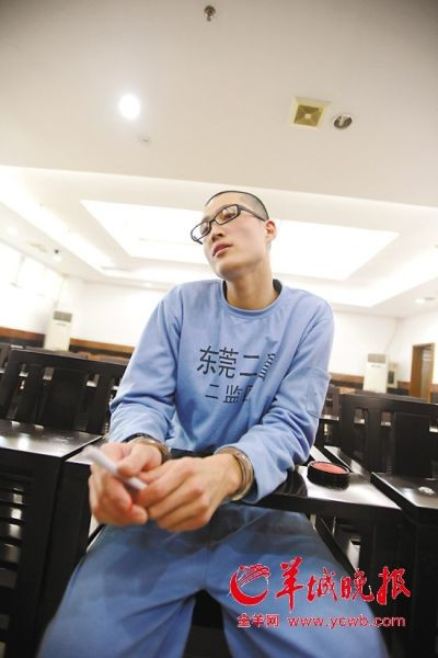 庭审后，方某接受记者采访时为自己开脱。常思雯摄