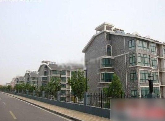 网曝济南一公安局长拥有16栋楼 被称“房祖宗”(组图)