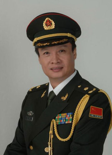 揭秘演艺圈中将星军衔的明星 黄宏正军级待遇(组图)