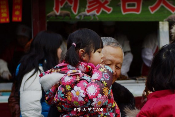 看到这你肯定想回国了！实拍大年初二北京地坛庙会(组图)