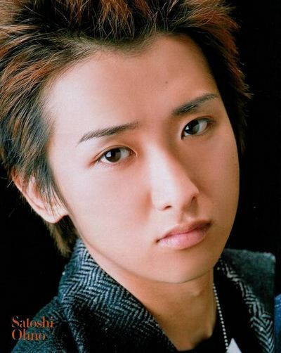 日本当红男星与两女性爱照流出 公司砸百万赎回(组图)