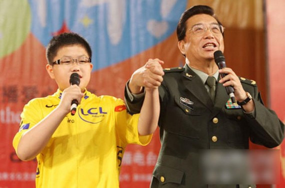 李双江之子李天一的成长掠影 从小就常上节目(高清组图)
