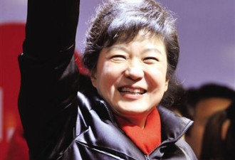 韩国女总统朴槿惠就职 “鸟叔”跳舞助兴