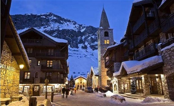 val-d_isere-town_1768441b
