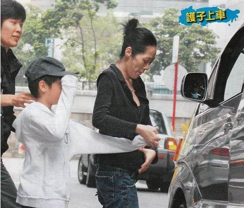 明星“私生子”落魄成长:王祖贤聋哑女儿再曝光(组图)