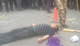 传新疆库尔勒数名维人当街追斩汉人 至少2死多人伤(图)