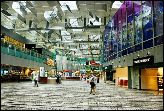 s_changi-airport-shopping