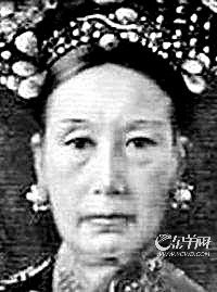 荷兰画家画69岁慈禧留谜题：哪幅肖像是真容(组图)