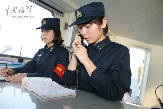 解放军新型两栖登陆舰内部公开 舰上有女兵(组图)