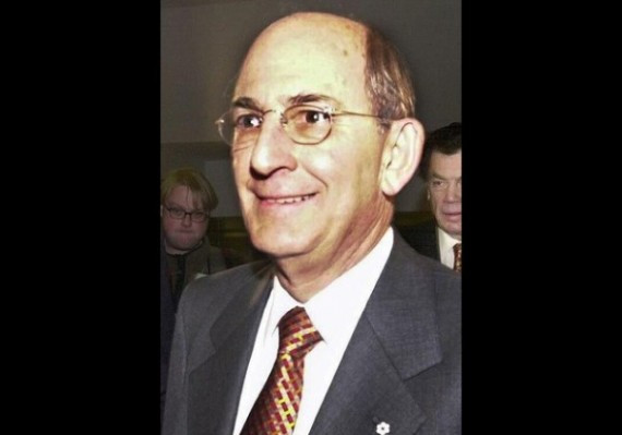 Edgar Bronfman Jr (L), Charles Bronfman (C), and E