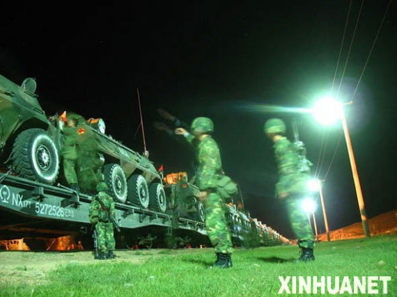 中国高铁暗藏军事用途 部队一夜可部署上百导弹(组图)