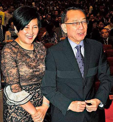 香港娱乐圈风流大亨之杨受成:风流史厚过电话簿(组图)