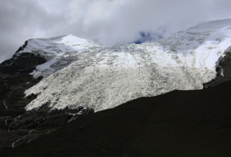 走进西藏冰川 被《红河谷》剧组炸毁