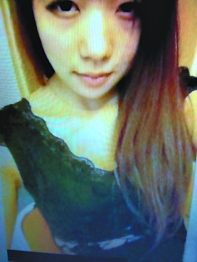 同学回忆长沙女孩掉入下水道场景:眼睁睁看她不见了(组图)