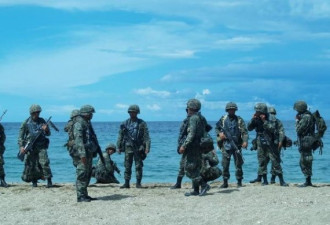 解放军常在菲领海外演习 黄岩岛已回归