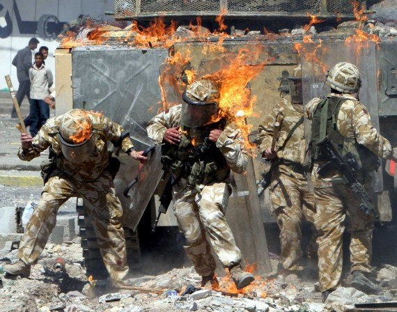 伊拉克战争十年回顾：一场无人获胜的战争 如陷泥潭(组图)