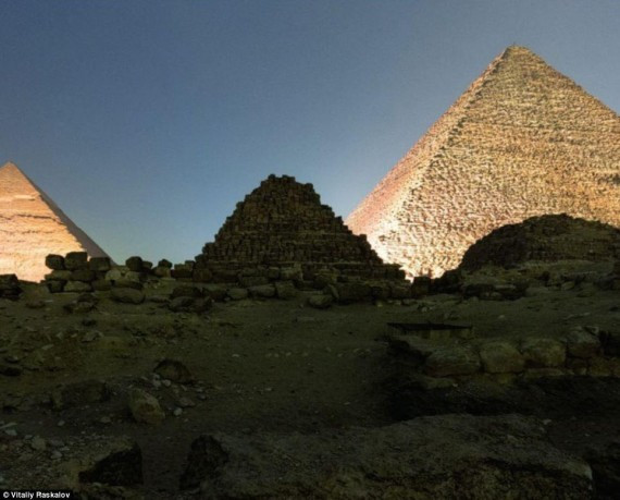 俄罗斯游客偷爬胡夫金字塔 独特视角拍下美景(高清组图)