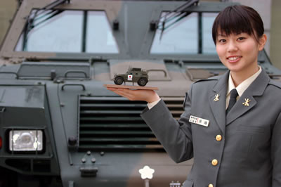 外传个个貌美如花 神秘的日本自卫队女兵真容曝光(组图)