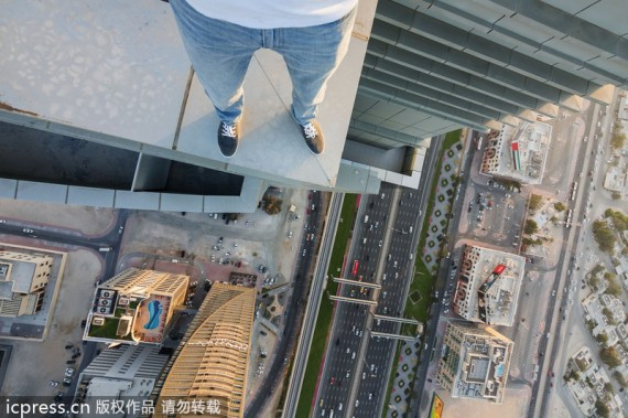 摄影师俯瞰迪拜城市震撼美景：感受中东的奇迹(高清组图)